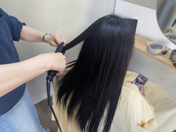 軽くアイロンで熱を浸透させます